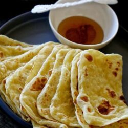 rghaif o msemen con relleno de almendras y miel