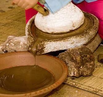 Molino de piedra utilizado para la extracción del aceite de argan